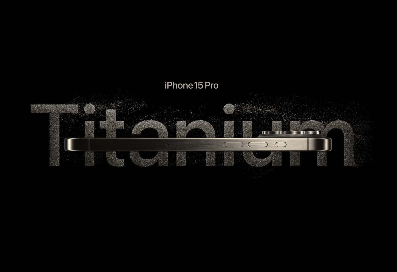 Thay cho khung viền sáng bóng bằng thép không gỉ, viền Titanium mang tới cho iPhone 15 Pro Max một vẻ ngoài hoàn toàn khác so với các thế hệ trước đây